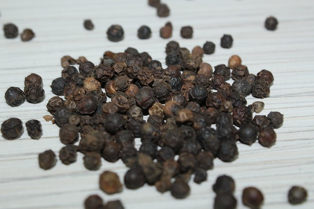 Black Pepper Piper nigrum - Click Image to Close